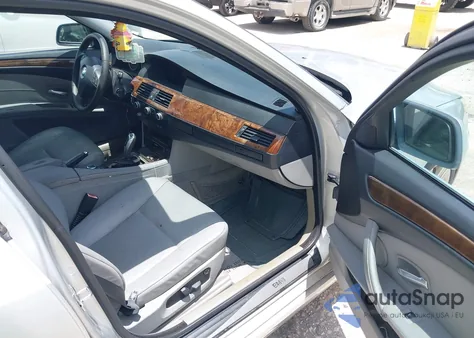 2010 BMW 528I из США, поврежденный, VIN WBANU5C55AC125894